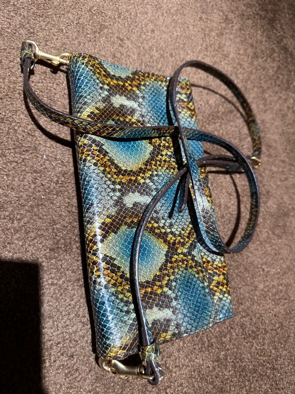 Dooney & Bourke leather snake print small shoulder bag.  Excellent condition! - Picture 11 of 14
